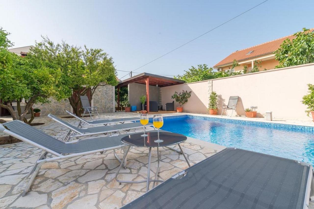 Apartments Villa Odesa With Shared Pool Zadar Exterior foto