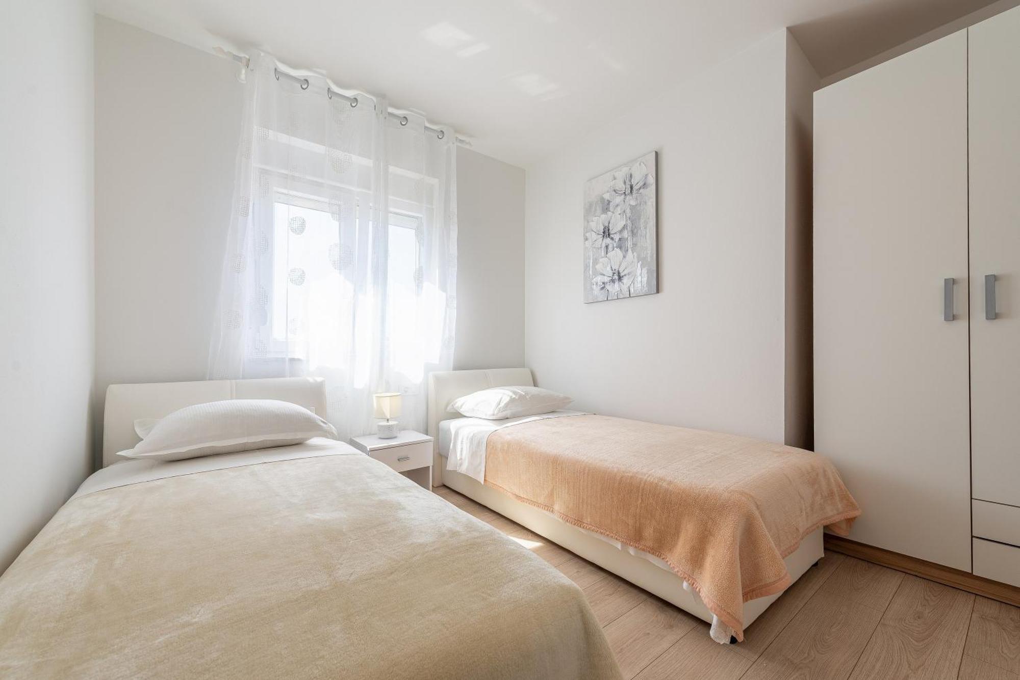 Apartments Villa Odesa With Shared Pool Zadar Zimmer foto