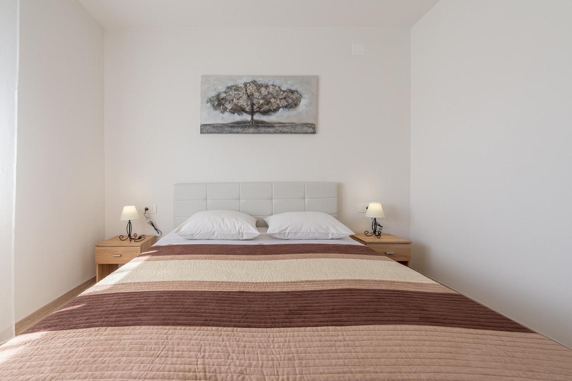 Apartments Villa Odesa With Shared Pool Zadar Exterior foto